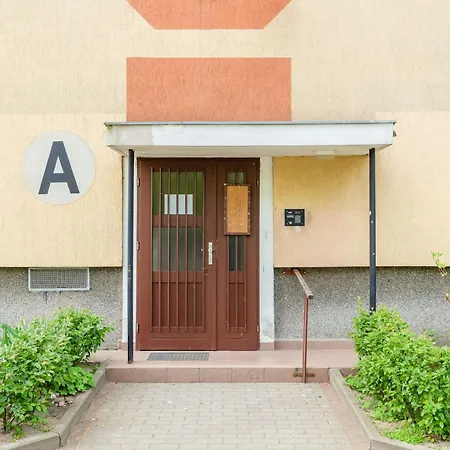 Stylish Ideal For Remote Working Close To The Sea By Renters Apartment